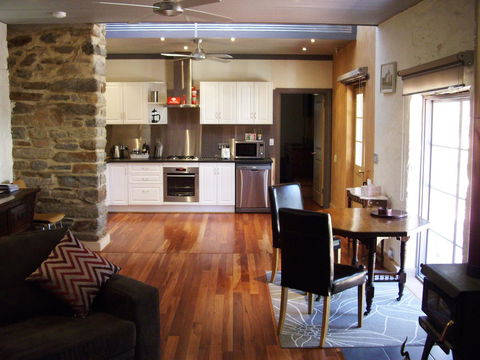 1860 Wine Country Cottages - Nambucca Heads Accommodation 2
