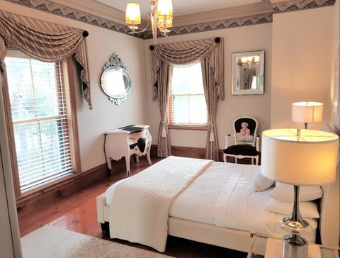 Grand Bluestone Mansion - Nambucca Heads Accommodation 14
