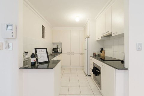 One Bedroom In Adelaideâ€™s East End FREE WIFI*Netflix*Parking - Nambucca Heads Accommodation 3