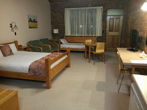 Coonawarra Place Motor Inn - Nambucca Heads Accommodation 1