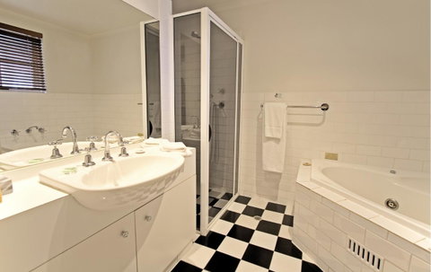 St Francis Winery - Nambucca Heads Accommodation 12