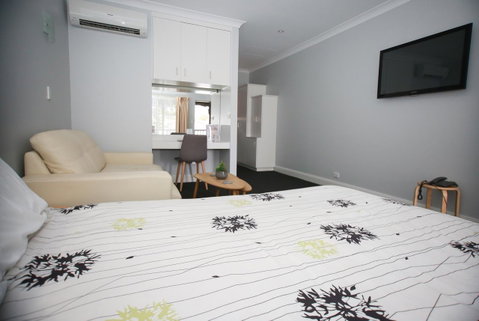 St Francis Winery - Nambucca Heads Accommodation 4