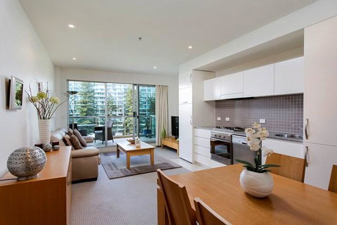 Glenelg Holiday Apartments-Pier - Nambucca Heads Accommodation 1