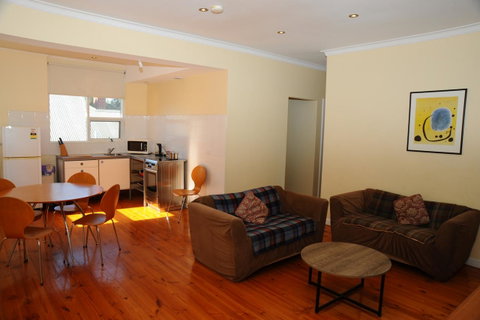 Glenelg Holiday Apartments-Ellis - Nambucca Heads Accommodation 6