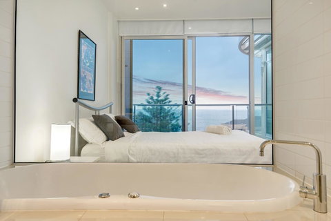 Glenelg Skyline Beachfront Penthouse, Adelaide - Nambucca Heads Accommodation 16