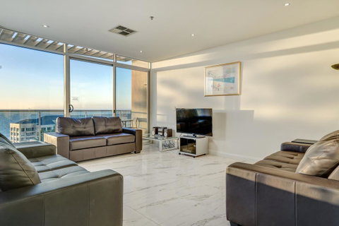 Glenelg Skyline Beachfront Penthouse, Adelaide - Nambucca Heads Accommodation 12