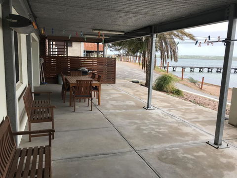 Beachside & Jetty View Apartment 6 - Captain\'s Apt - Nambucca Heads Accommodation 37