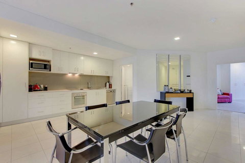 Executive Suite, Incredible Views Of City - Nambucca Heads Accommodation 3