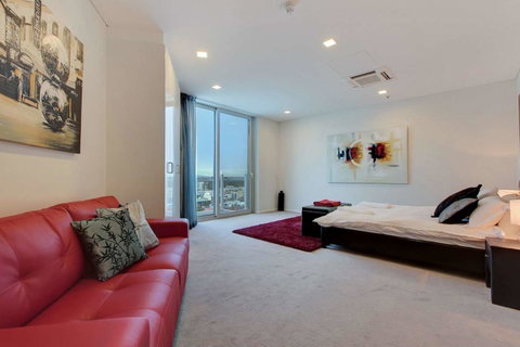 Executive Suite, Incredible Views Of City - Nambucca Heads Accommodation 6