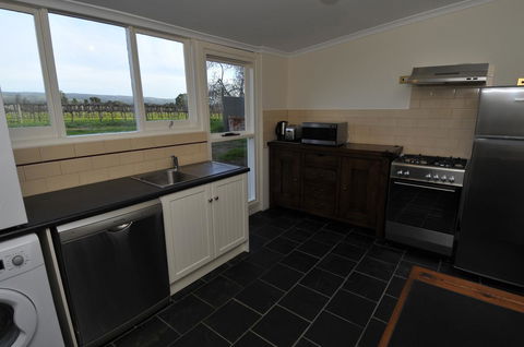 Peppermint Farm Cottage - Nambucca Heads Accommodation 6