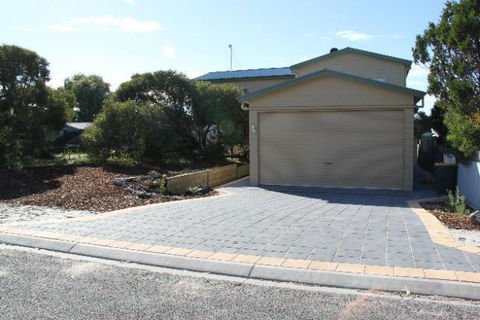 LAS ARENAS - The Sands - BEACH HOUSE - Nambucca Heads Accommodation 0