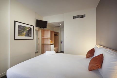 Ibis Perth - Nambucca Heads Accommodation 25