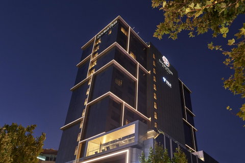 Doubletree By Hilton Perth Northbridge - Nambucca Heads Accommodation 5