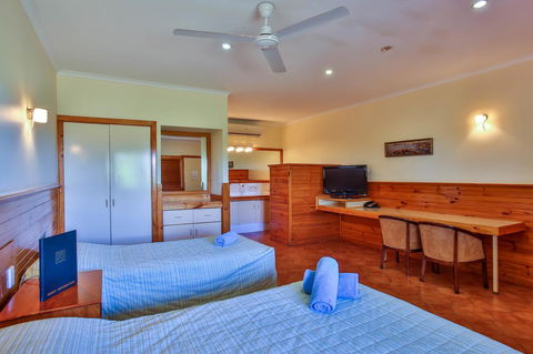 Kimberley Hotel - Nambucca Heads Accommodation 2