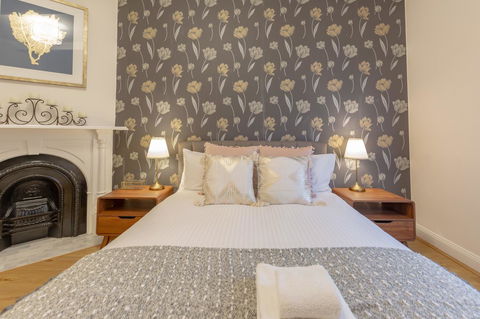 Heritage Townhouse Near Harbour Bridge - Nambucca Heads Accommodation 22