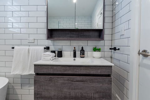 Heritage Townhouse Near Harbour Bridge - Nambucca Heads Accommodation 15