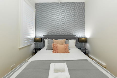 Heritage Townhouse Near Harbour Bridge - Nambucca Heads Accommodation 11