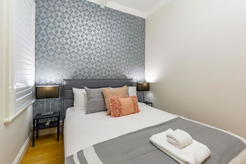 Heritage Townhouse Near Harbour Bridge - Nambucca Heads Accommodation 27