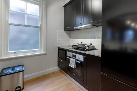 Heritage Townhouse Near Harbour Bridge - Nambucca Heads Accommodation 21