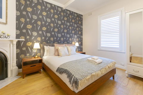 Heritage Townhouse Near Harbour Bridge - Nambucca Heads Accommodation 36