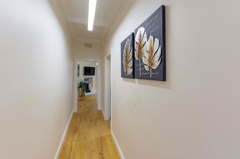 Heritage Townhouse Near Harbour Bridge - Nambucca Heads Accommodation 12