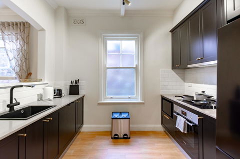 Heritage Townhouse Near Harbour Bridge - Nambucca Heads Accommodation 34