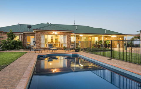 Colonial Court Villas - Nambucca Heads Accommodation 2