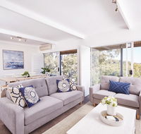 Bright and Spacious Family Home With Leafy Deck - Nambucca Heads Accommodation