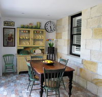 Apple Tree Cottage - Nambucca Heads Accommodation