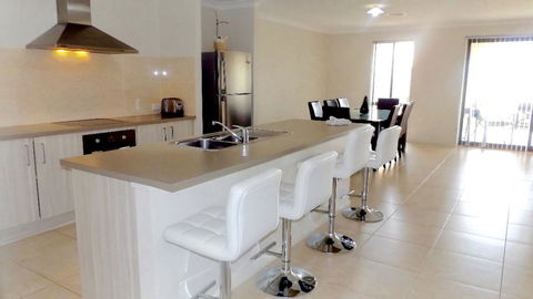 Jindabyne Executive - Nambucca Heads Accommodation 8