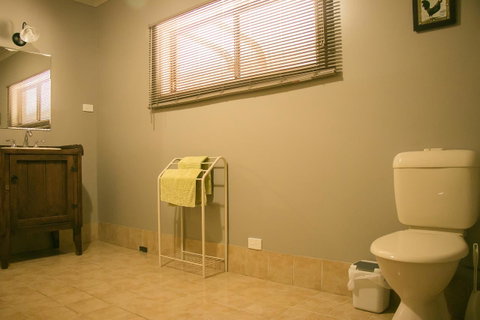 Ironstone Estate Lovedale - Nambucca Heads Accommodation 9