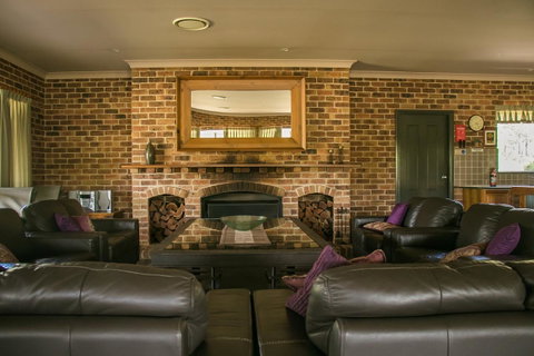 Ironstone Estate Lovedale - Nambucca Heads Accommodation 25