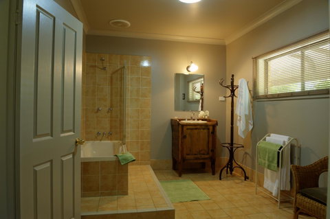 Ironstone Estate Lovedale - Nambucca Heads Accommodation 32