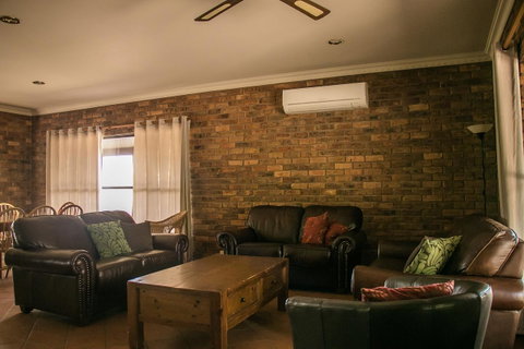 Ironstone Estate Lovedale - Nambucca Heads Accommodation 16