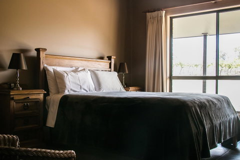 Ironstone Estate Lovedale - Nambucca Heads Accommodation 22