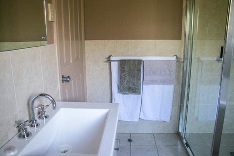 Ironstone Estate Lovedale - Nambucca Heads Accommodation 27