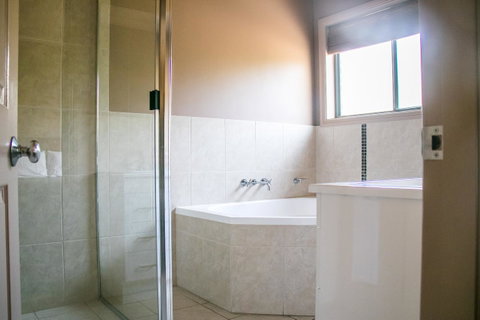 Ironstone Estate Lovedale - Nambucca Heads Accommodation 6