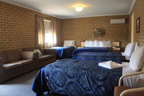 Grand Manor Motor Inn - Nambucca Heads Accommodation 1