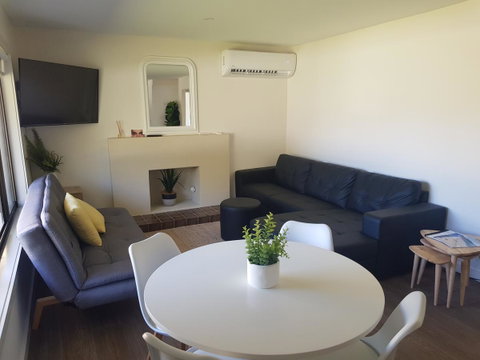 Golden Hill Cottage - Nambucca Heads Accommodation 9