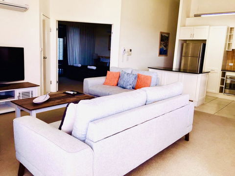 Boathouse Resort (Water Front) - Nambucca Heads Accommodation 9