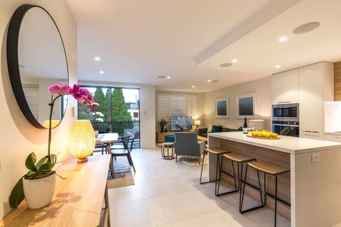 Nobbs Â· Executive 2 Storey Sydney Apartment With Pool - Nambucca Heads Accommodation 4
