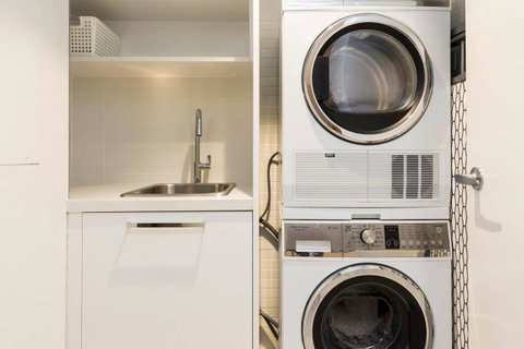 Nobbs Â· Executive 2 Storey Sydney Apartment With Pool - Nambucca Heads Accommodation 11