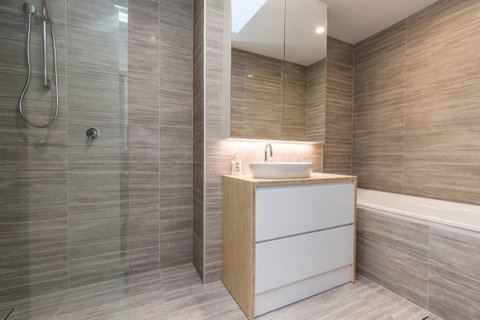 Nobbs Â· Executive 2 Storey Sydney Apartment With Pool - Nambucca Heads Accommodation 10