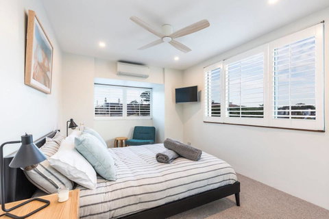 Nobbs Â· Executive 2 Storey Sydney Apartment With Pool - Nambucca Heads Accommodation 6