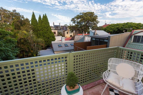 Nobbs Â· Executive 2 Storey Sydney Apartment With Pool - Nambucca Heads Accommodation 16