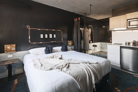 The Collectionist Newtown - Nambucca Heads Accommodation 36