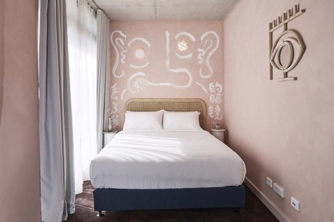 The Collectionist Newtown - Nambucca Heads Accommodation 23