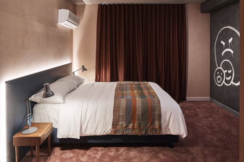 The Collectionist Newtown - Nambucca Heads Accommodation 24