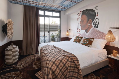 The Collectionist Newtown - Nambucca Heads Accommodation 35