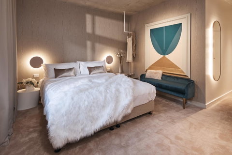 The Collectionist Newtown - Nambucca Heads Accommodation 26